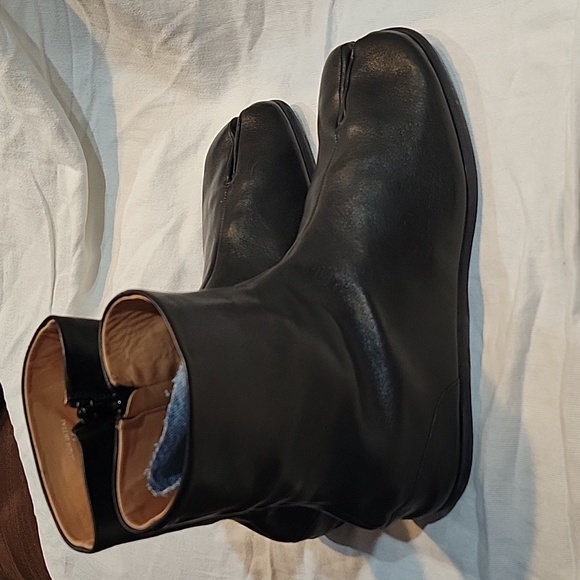 Maison Margiela Black Tabi Flat Camel Leather Split Toe Ankle Boots Mens Size 12 - Picture 7 of 16